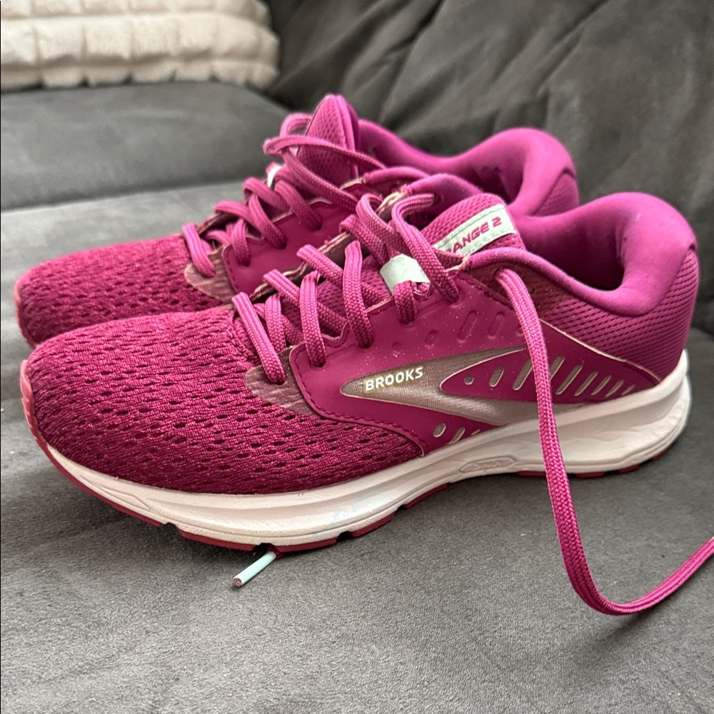 Brooks Women’s Running Shoes - Magenta Pink - Picture 1 of 4